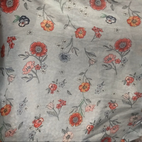 Sheer light blue summer scarf/pashmina with floral print - Picture 2 of 3